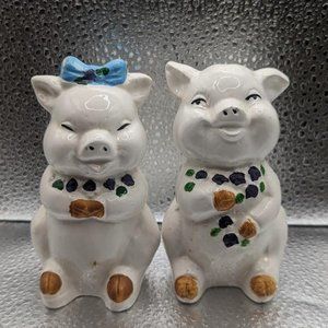 VINTAGE HAND PAINTED PIGS BOY AND GIRL SALT AND PEPPER SHAKERS